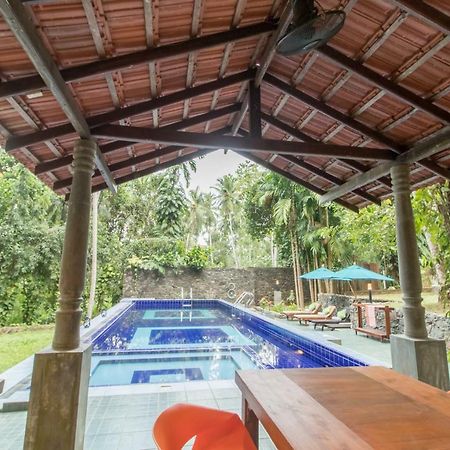 The Pineapple Villa Gampaha Esterno foto